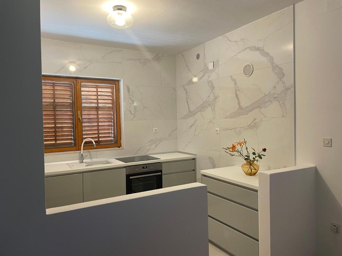 Six Bedroom Holiday Home Matea Ploce  Εξωτερικό φωτογραφία