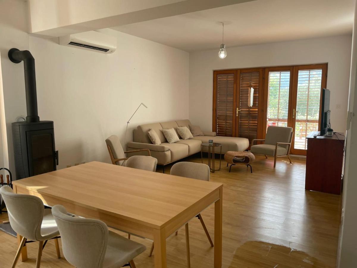 Six Bedroom Holiday Home Matea Ploce  Εξωτερικό φωτογραφία