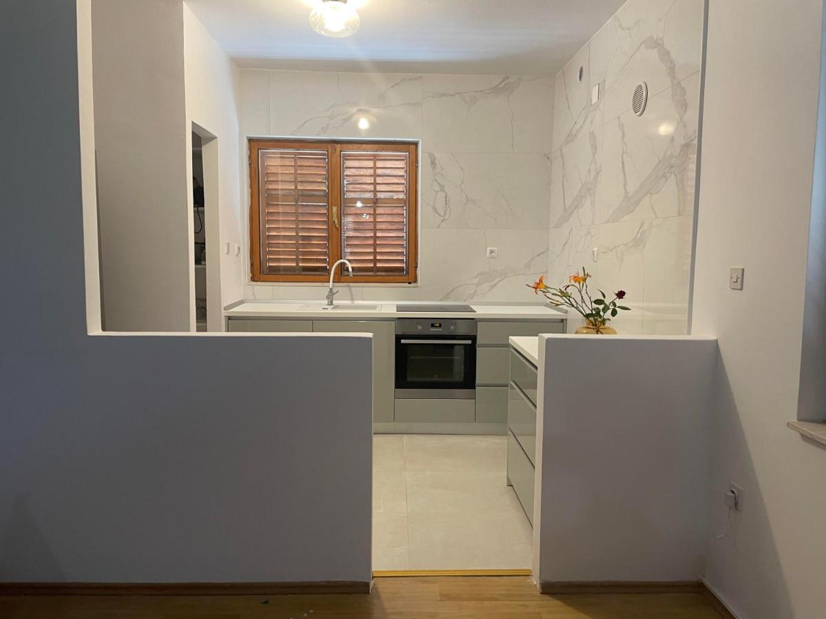 Six Bedroom Holiday Home Matea Ploce  Εξωτερικό φωτογραφία