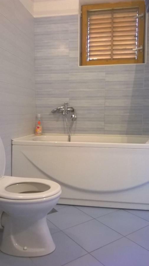 Six Bedroom Holiday Home Matea Ploce  Εξωτερικό φωτογραφία